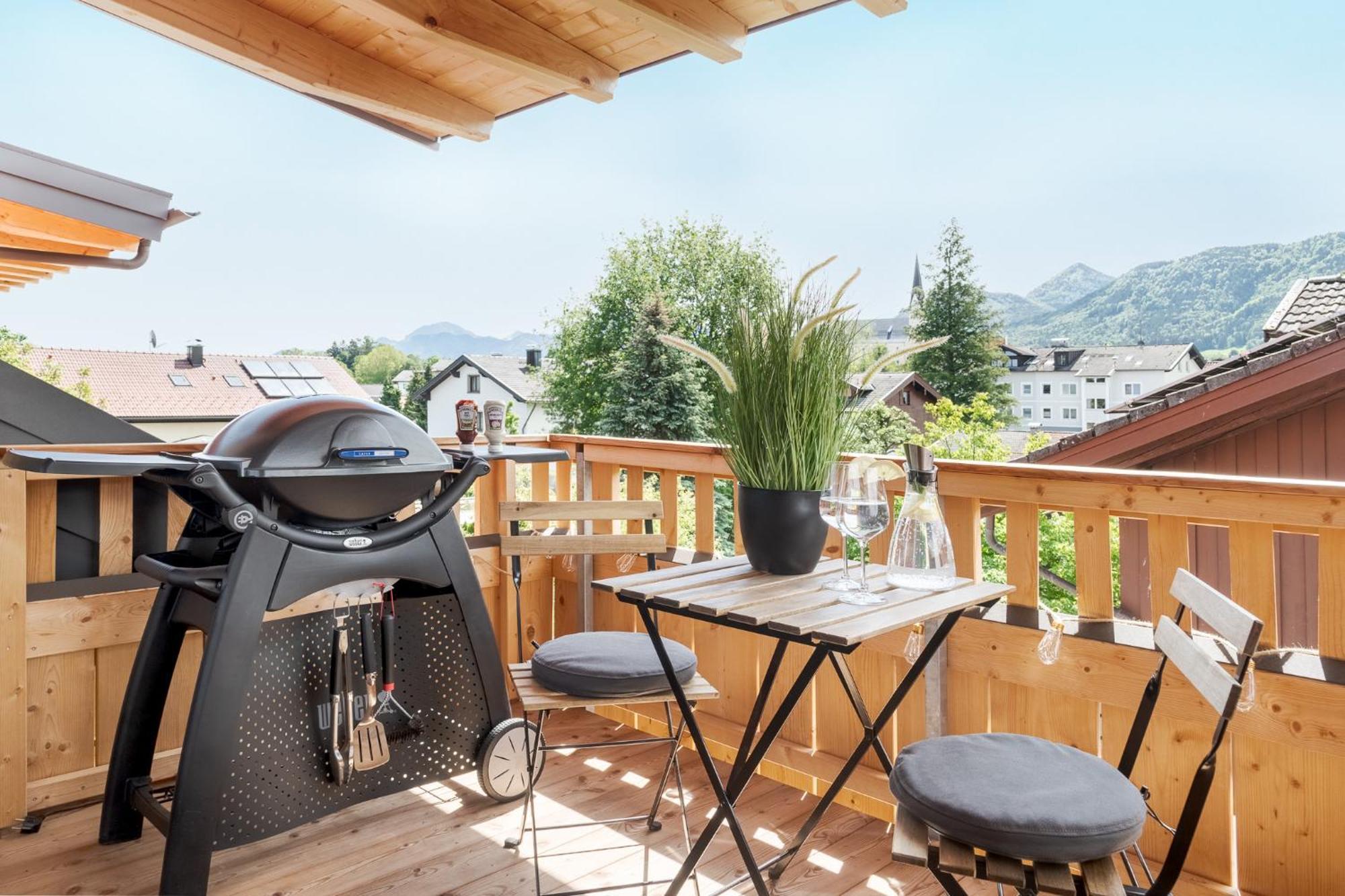 Fenjoy: Ferienapartment Mit Bergblick / Balkon / Bbq Бернау-ам-Кімзе Екстер'єр фото