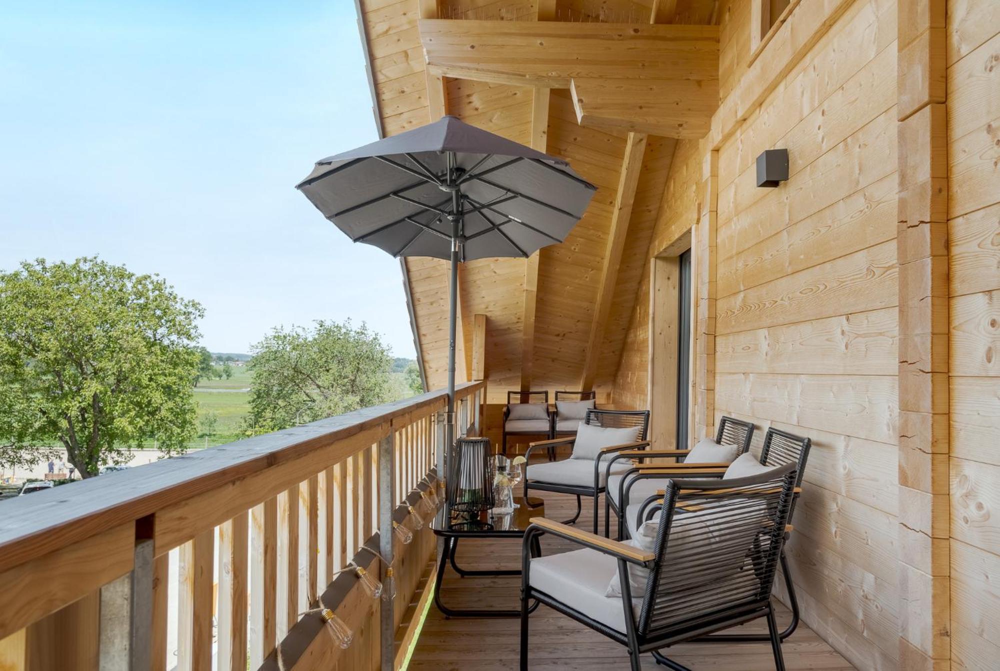 Fenjoy: Ferienapartment Mit Bergblick / Balkon / Bbq Бернау-ам-Кімзе Екстер'єр фото
